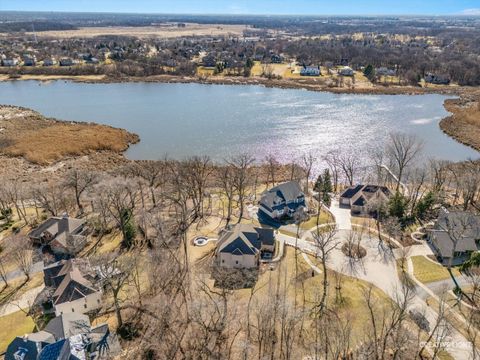 Tiny photo for 822 Hoyden Court, Sugar Grove, IL 60554 (MLS # 12576282)