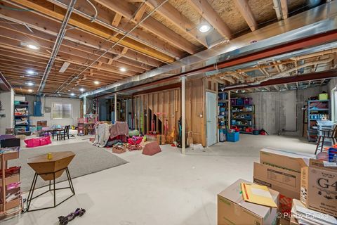 Tiny photo for 647 Bennett Drive, North Aurora, IL 60542 (MLS # 12600392)