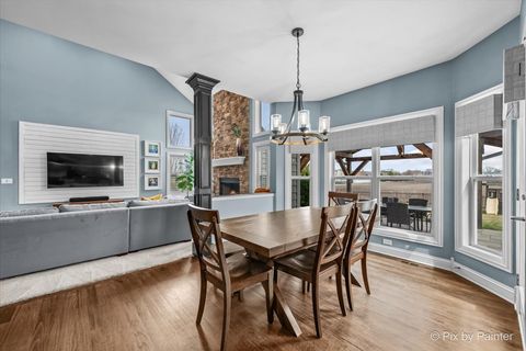 Tiny photo for 647 Bennett Drive, North Aurora, IL 60542 (MLS # 12600392)