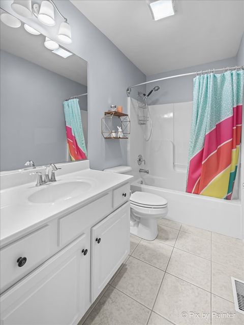 Tiny photo for 647 Bennett Drive, North Aurora, IL 60542 (MLS # 12600392)