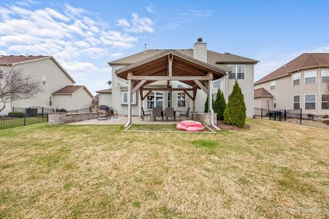 Tiny photo for 647 Bennett Drive, North Aurora, IL 60542 (MLS # 12600392)