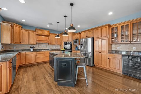 Tiny photo for 647 Bennett Drive, North Aurora, IL 60542 (MLS # 12600392)