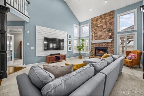 Tiny photo for 647 Bennett Drive, North Aurora, IL 60542 (MLS # 12600392)