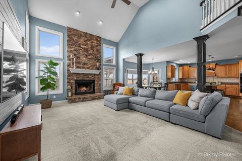 Tiny photo for 647 Bennett Drive, North Aurora, IL 60542 (MLS # 12600392)