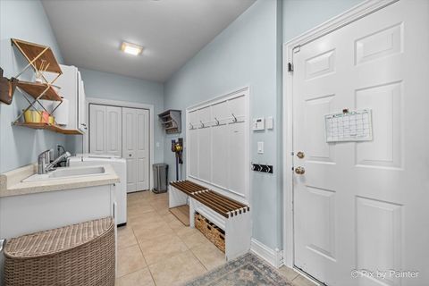 Tiny photo for 647 Bennett Drive, North Aurora, IL 60542 (MLS # 12600392)