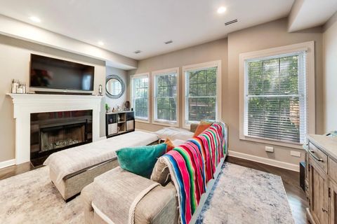 Tiny photo for 2938 N Damen Avenue #2, Chicago, IL 60618 (MLS # 12678057)