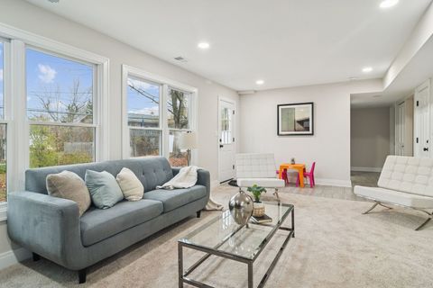 Tiny photo for 1420 Hassell Road, Hoffman Estates, IL 60169 (MLS # 12535042)