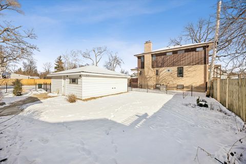 Tiny photo for 3601 McCormick Avenue, Brookfield, IL 60513 (MLS # 12560863)