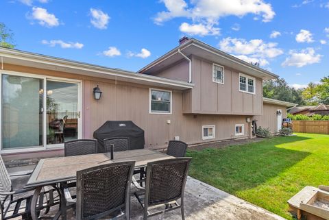 Tiny photo for 500 S Wilmette Street, Westmont, IL 60559 (MLS # 12479007)