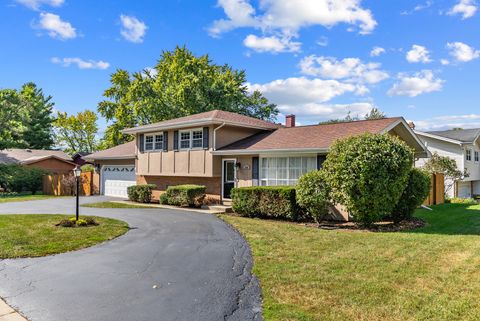 Tiny photo for 500 S Wilmette Street, Westmont, IL 60559 (MLS # 12479007)
