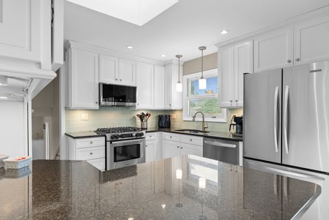 Tiny photo for 500 S Wilmette Street, Westmont, IL 60559 (MLS # 12479007)