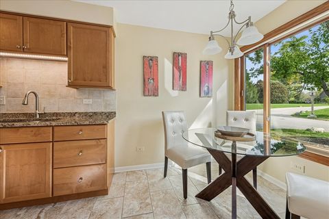 Tiny photo for 450 Woodview Road, Lake Barrington, IL 60010 (MLS # 12500960)