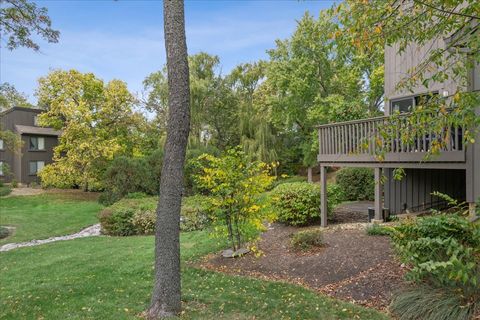Tiny photo for 450 Woodview Road, Lake Barrington, IL 60010 (MLS # 12500960)