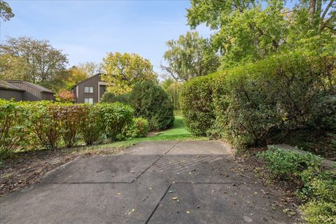Tiny photo for 450 Woodview Road, Lake Barrington, IL 60010 (MLS # 12500960)