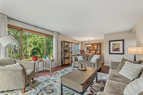 Tiny photo for 450 Woodview Road, Lake Barrington, IL 60010 (MLS # 12500960)