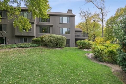 Tiny photo for 450 Woodview Road, Lake Barrington, IL 60010 (MLS # 12500960)