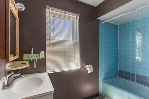 Tiny photo for 4607 Dumoulin Avenue, Lisle, IL 60532 (MLS # 12587578)