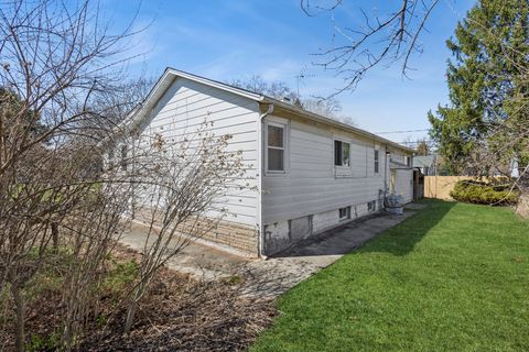 Tiny photo for 4607 Dumoulin Avenue, Lisle, IL 60532 (MLS # 12587578)