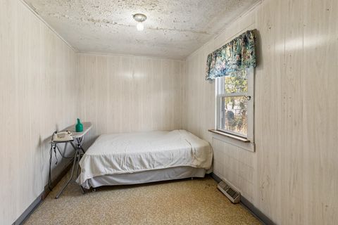 Tiny photo for 4607 Dumoulin Avenue, Lisle, IL 60532 (MLS # 12587578)