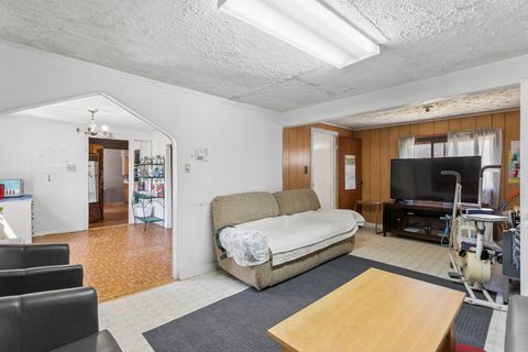 Tiny photo for 4607 Dumoulin Avenue, Lisle, IL 60532 (MLS # 12587578)