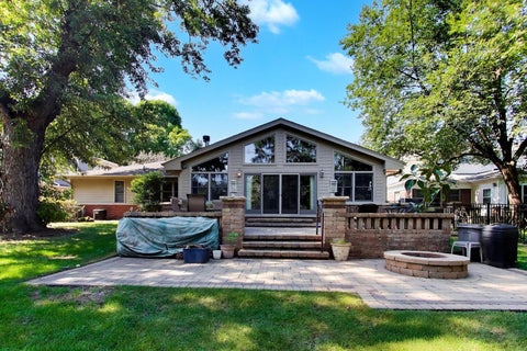 Tiny photo for 403 S We Go Trail, Mount Prospect, IL 60056 (MLS # 12762470)