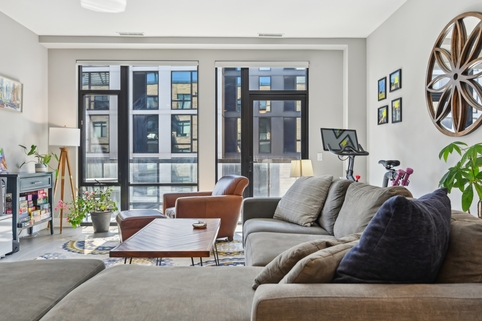 1701 W Webster Avenue 512