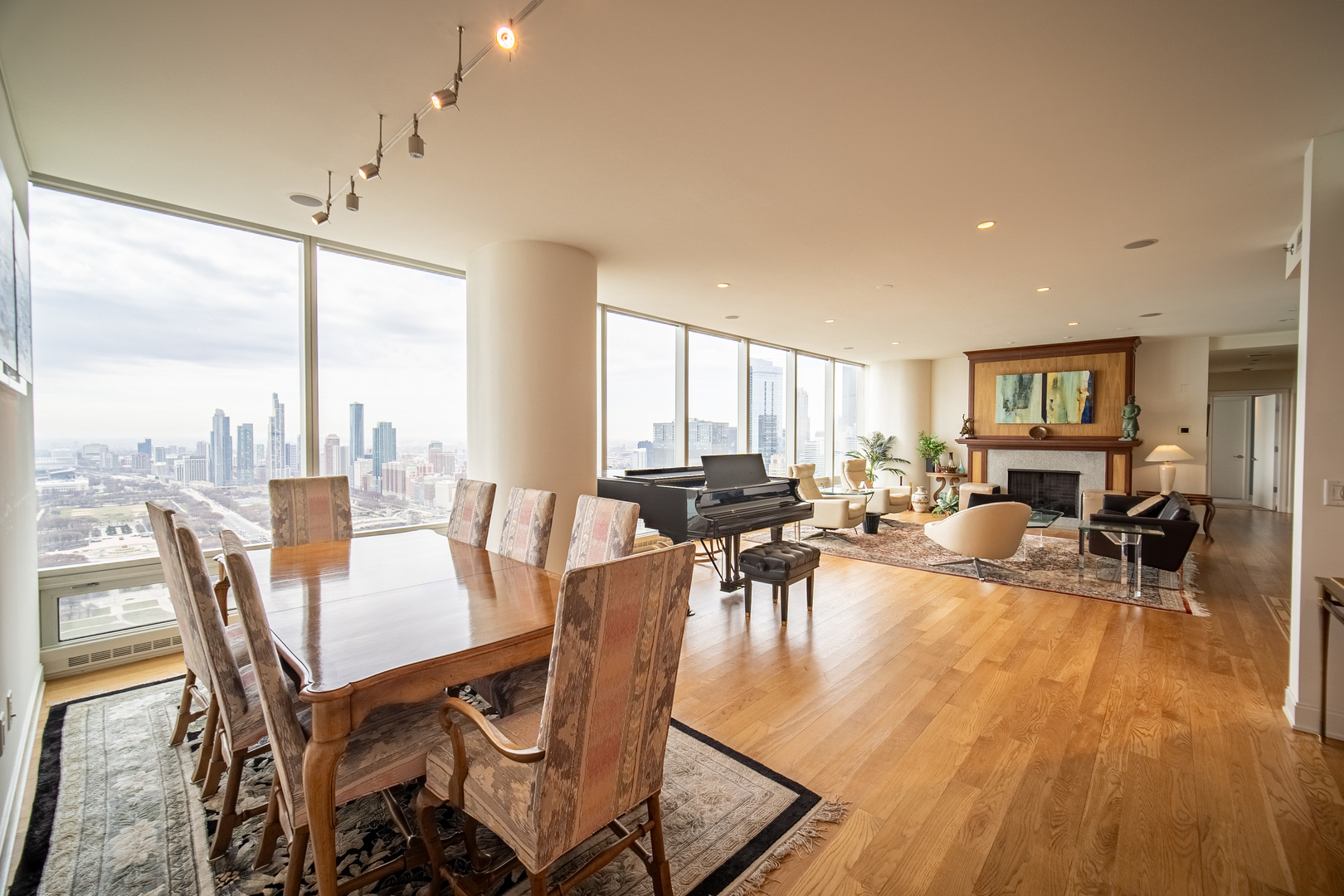 340 E Randolph Street 4703