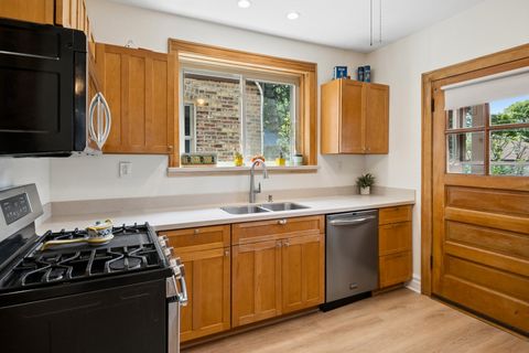 Tiny photo for 3640 Arthur Avenue, Brookfield, IL 60513 (MLS # 12689096)