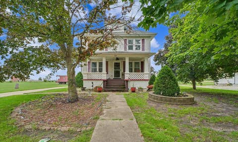 Photo of 102 N Pine Street, Buckley, IL 60918 (MLS # 12709386)