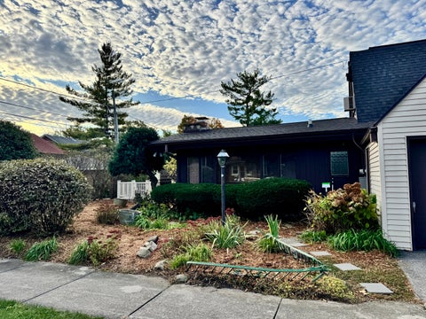 Tiny photo for 420 Mack Street, Joliet, IL 60435 (MLS # 12792099)