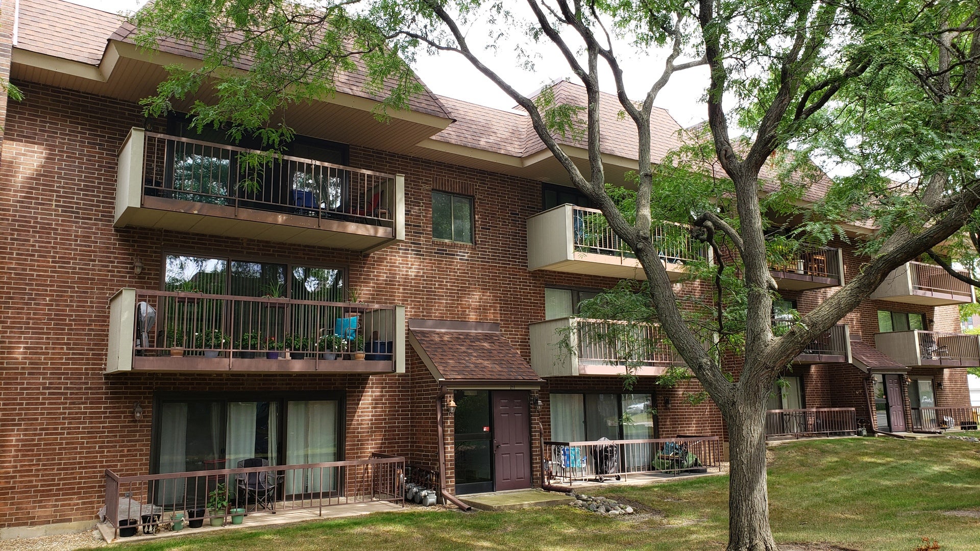 211 E JANATA Avenue 3B