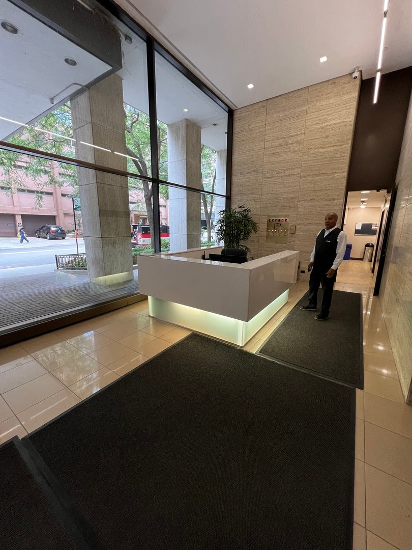 260 E Chestnut Street 1511