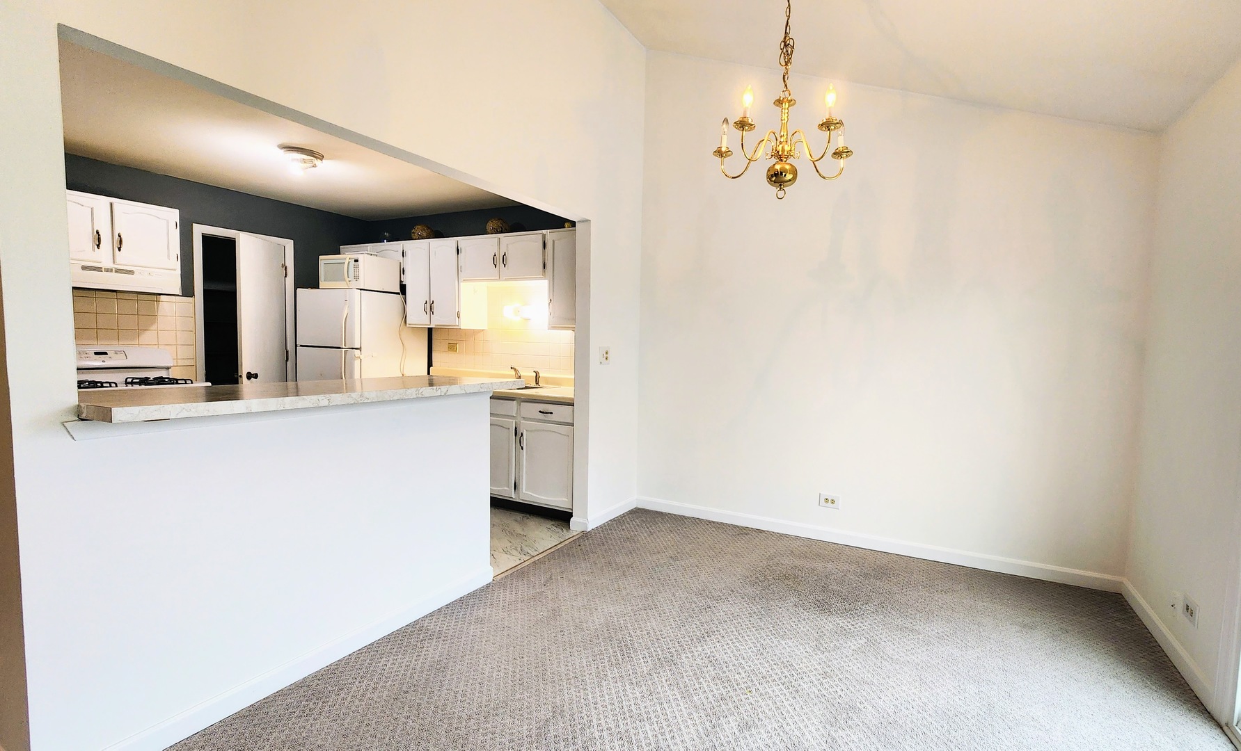 601 Fairbanks Court V2