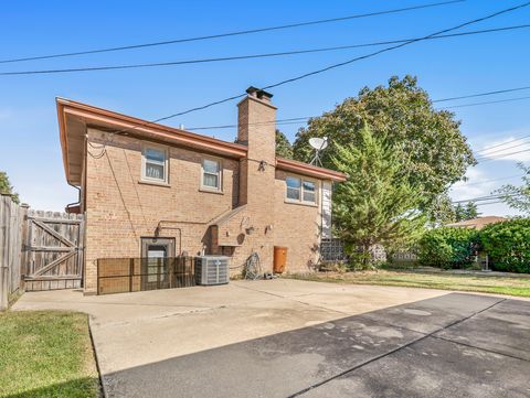Tiny photo for 8255 W Agatite Avenue, Norridge, IL 60706 (MLS # 12490462)