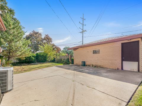 Tiny photo for 8255 W Agatite Avenue, Norridge, IL 60706 (MLS # 12490462)