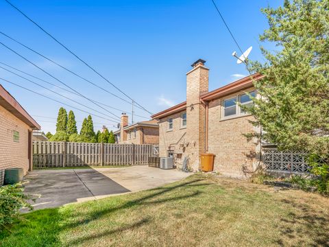 Tiny photo for 8255 W Agatite Avenue, Norridge, IL 60706 (MLS # 12490462)