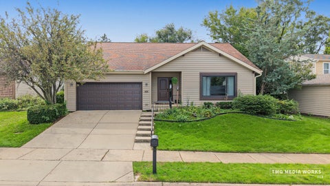 Photo of 466 Laura Court, Naperville, IL 60563 (MLS # 12790967)