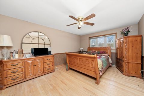 Tiny photo for 9120 S Keeler Avenue, Oak Lawn, IL 60453 (MLS # 12517826)