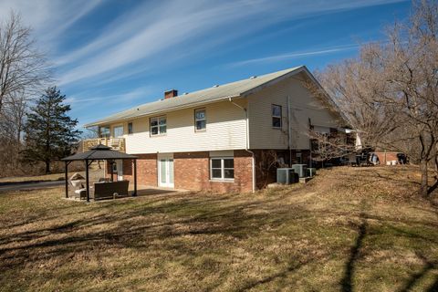 Tiny photo for 3105 W Striegel Road, Carbondale, IL 62901 (MLS # 12557787)