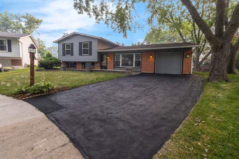 Tiny photo for 7979 Huntington Circle N, Hanover Park, IL 60133 (MLS # 12707803)