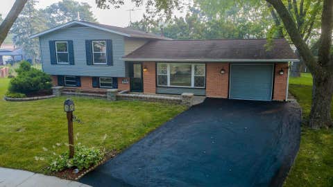 Tiny photo for 7979 Huntington Circle N, Hanover Park, IL 60133 (MLS # 12707803)