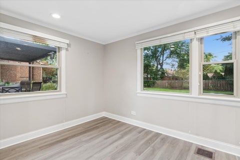 Tiny photo for 2392 MANOR Lane, Park Ridge, IL 60068 (MLS # 12759391)