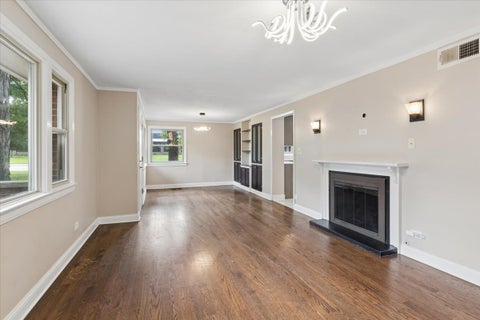 Tiny photo for 2392 MANOR Lane, Park Ridge, IL 60068 (MLS # 12759391)