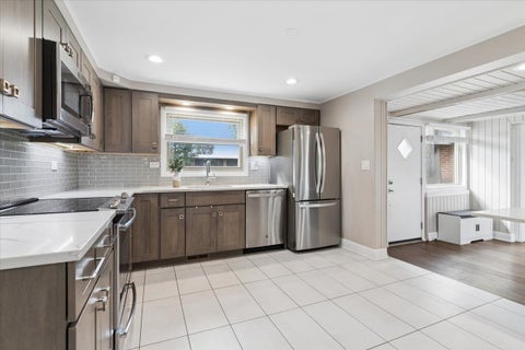 Tiny photo for 2392 MANOR Lane, Park Ridge, IL 60068 (MLS # 12759391)