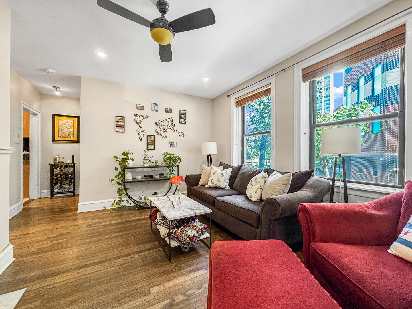 636 W WAVELAND Avenue 1A