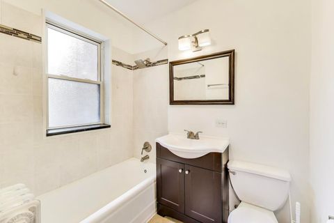 Tiny photo for 1103 Holley Court #207, Oak Park, IL 60301 (MLS # 12487108)