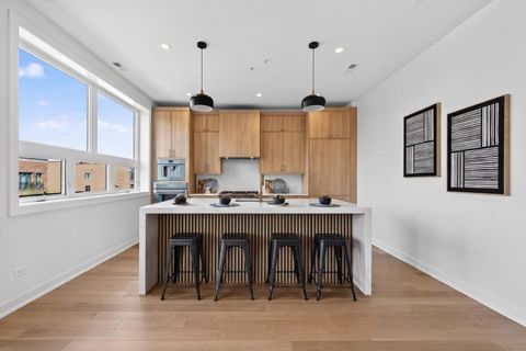Tiny photo for 1345 W Grand Avenue #4N, Chicago, IL 60642 (MLS # 12641027)