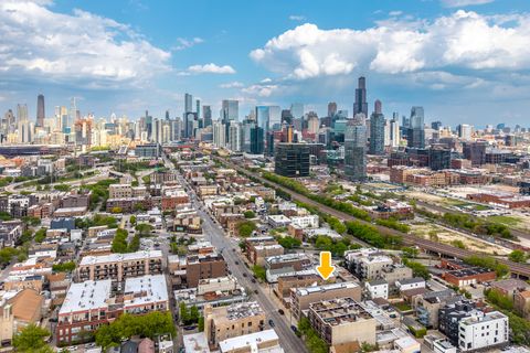 Tiny photo for 1345 W Grand Avenue #4N, Chicago, IL 60642 (MLS # 12641027)