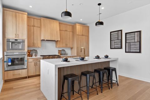 Tiny photo for 1345 W Grand Avenue #4N, Chicago, IL 60642 (MLS # 12641027)