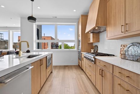 Tiny photo for 1345 W Grand Avenue #4N, Chicago, IL 60642 (MLS # 12641027)